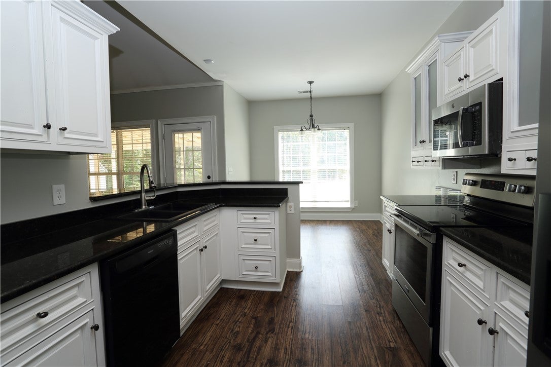 1405 Cummings Road Smiths Station, AL 36877 - Photo 10 of 20 Gallery Image 10