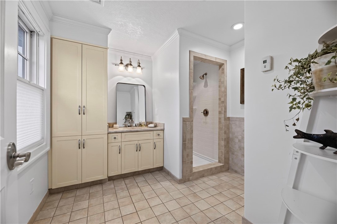 19 Moonlight Drive Westerly, RI 02891 - Photo 25 of 38