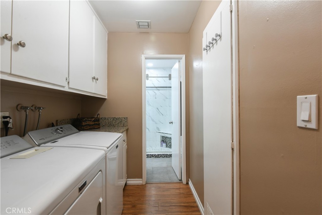 4616 North Roxburgh Avenue Covina, CA 91722 - Photo 16 of 23 a utility room with dryer and washer