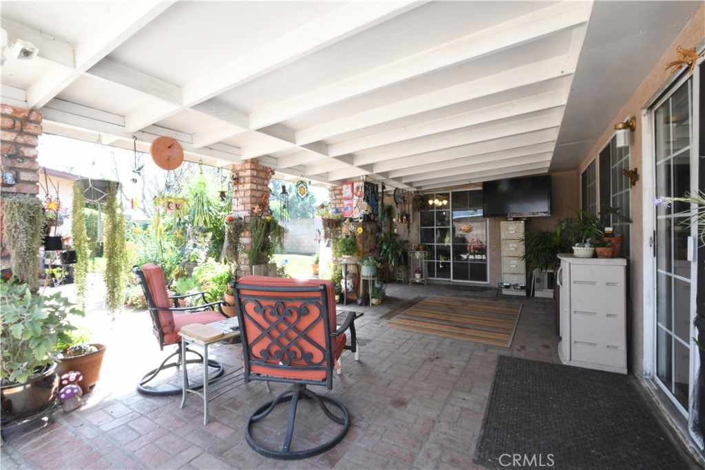 4616 North Roxburgh Avenue Covina, CA 91722 - Photo 17 of 23 a view of a chairs and tables in patio