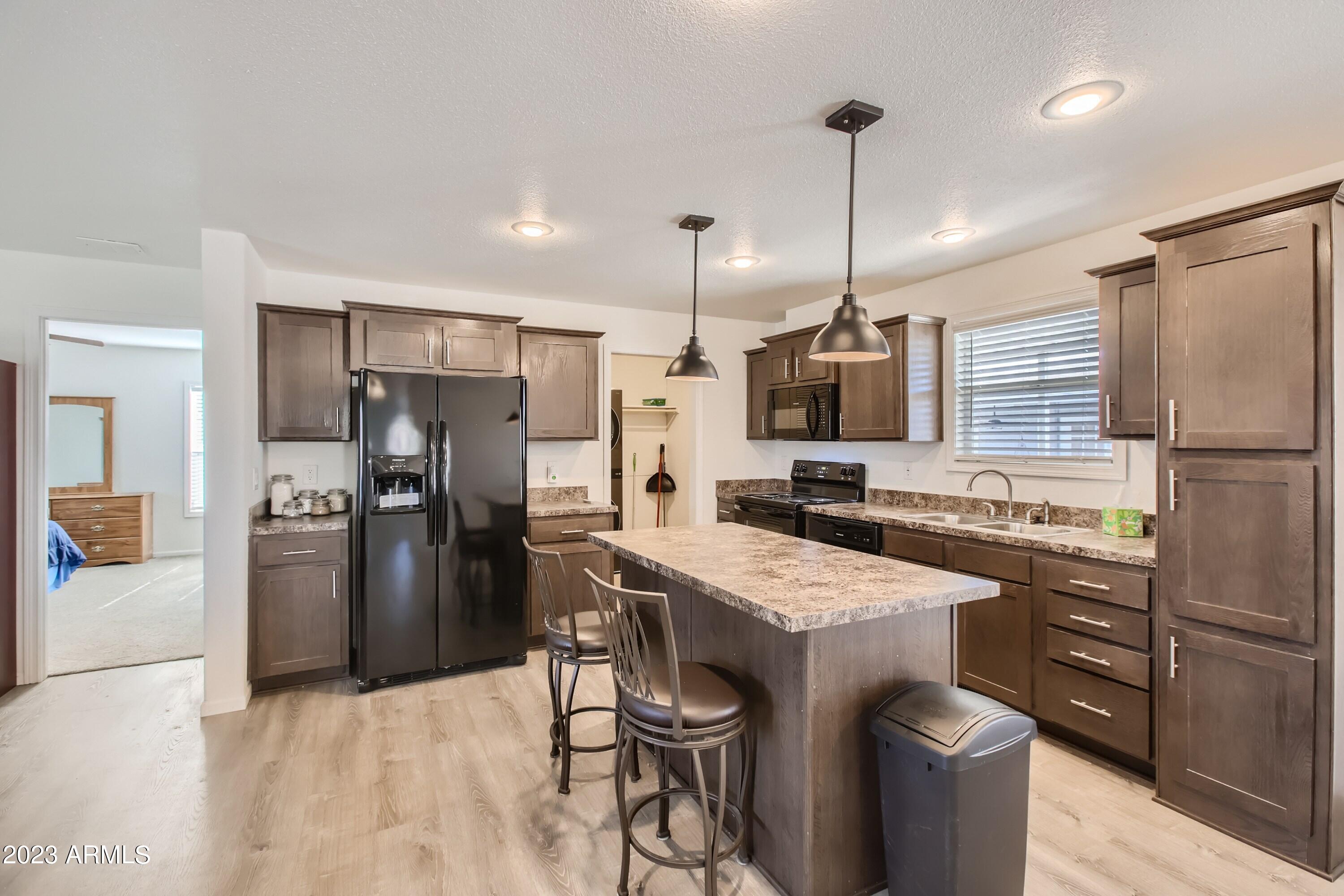 2000 South Apache Road, Unit 286 Buckeye, AZ 85326 - Photo 2 of 15 06 Kitchen
