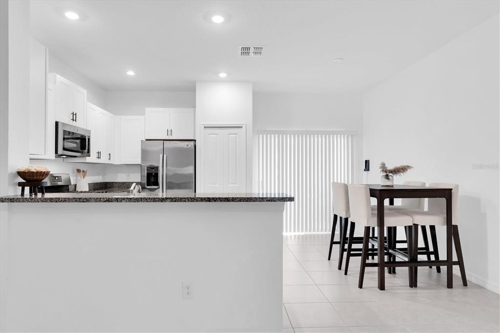 8211 Crescent Oaks Drive New Port Richey, FL 34655 - Photo 10 of 28