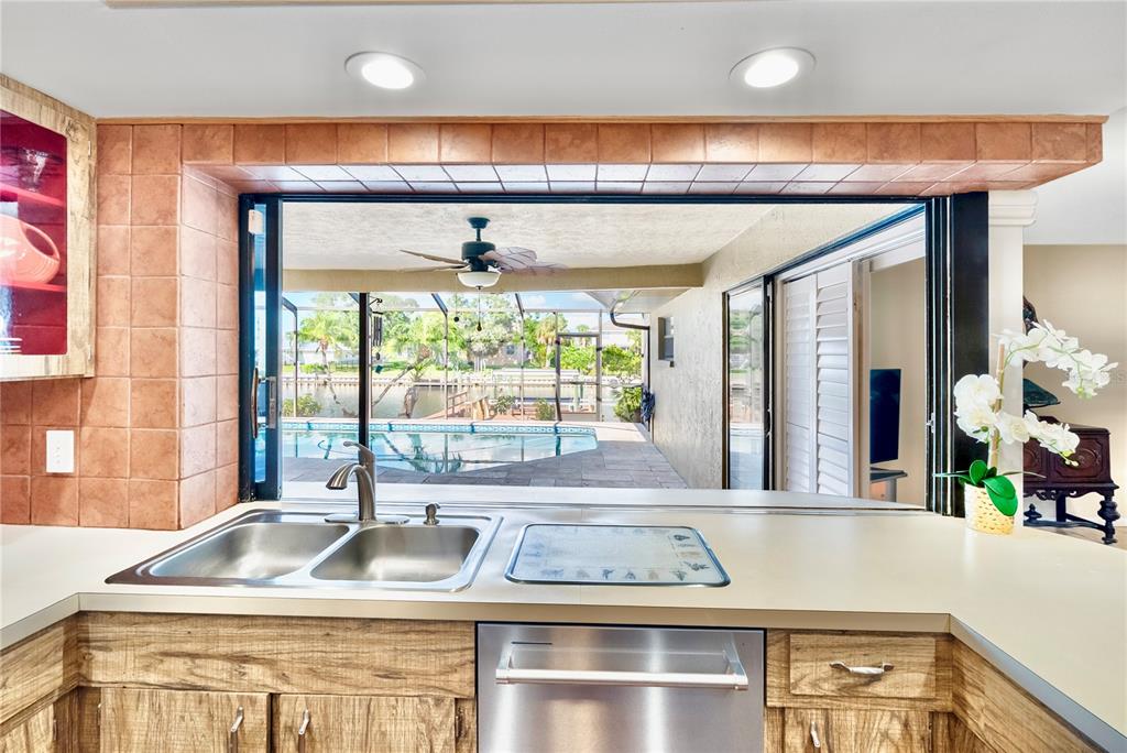 727 Flamingo Drive Apollo Beach, FL 33572 - Photo 19 of 58