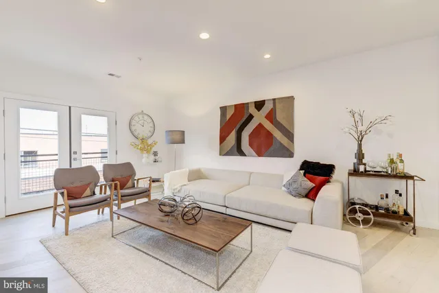 $5,400 | 1871 Corcoran Street Northeast, Unit 1871B, Washington, DC 20002