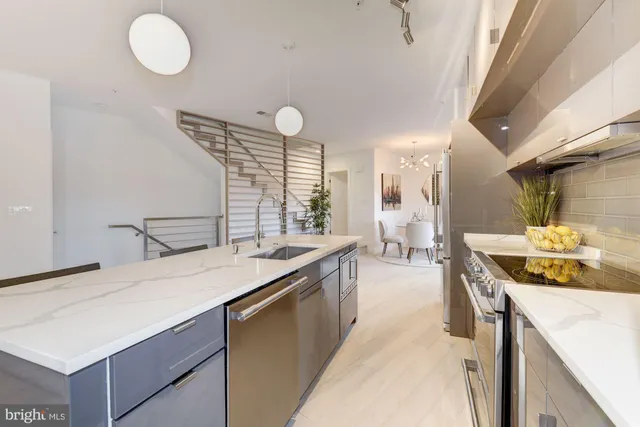 $5,400 | 1871 Corcoran Street Northeast, Unit 1871B, Washington, DC 20002