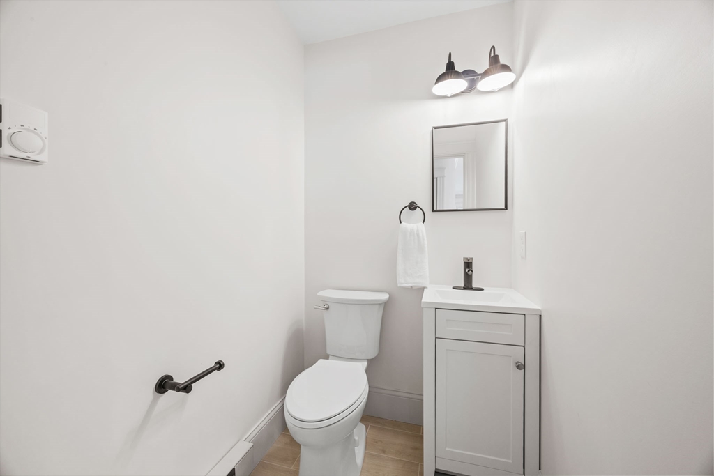 9 Swan Street, Unit 2 Beverly, MA 01915 - Photo 14 of 36