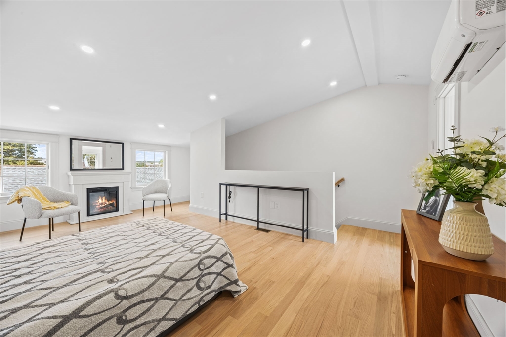 9 Swan Street, Unit 2 Beverly, MA 01915 - Photo 18 of 36