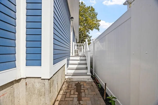 $639,900 | 9 Swan Street, Unit 2, Beverly, MA 01915