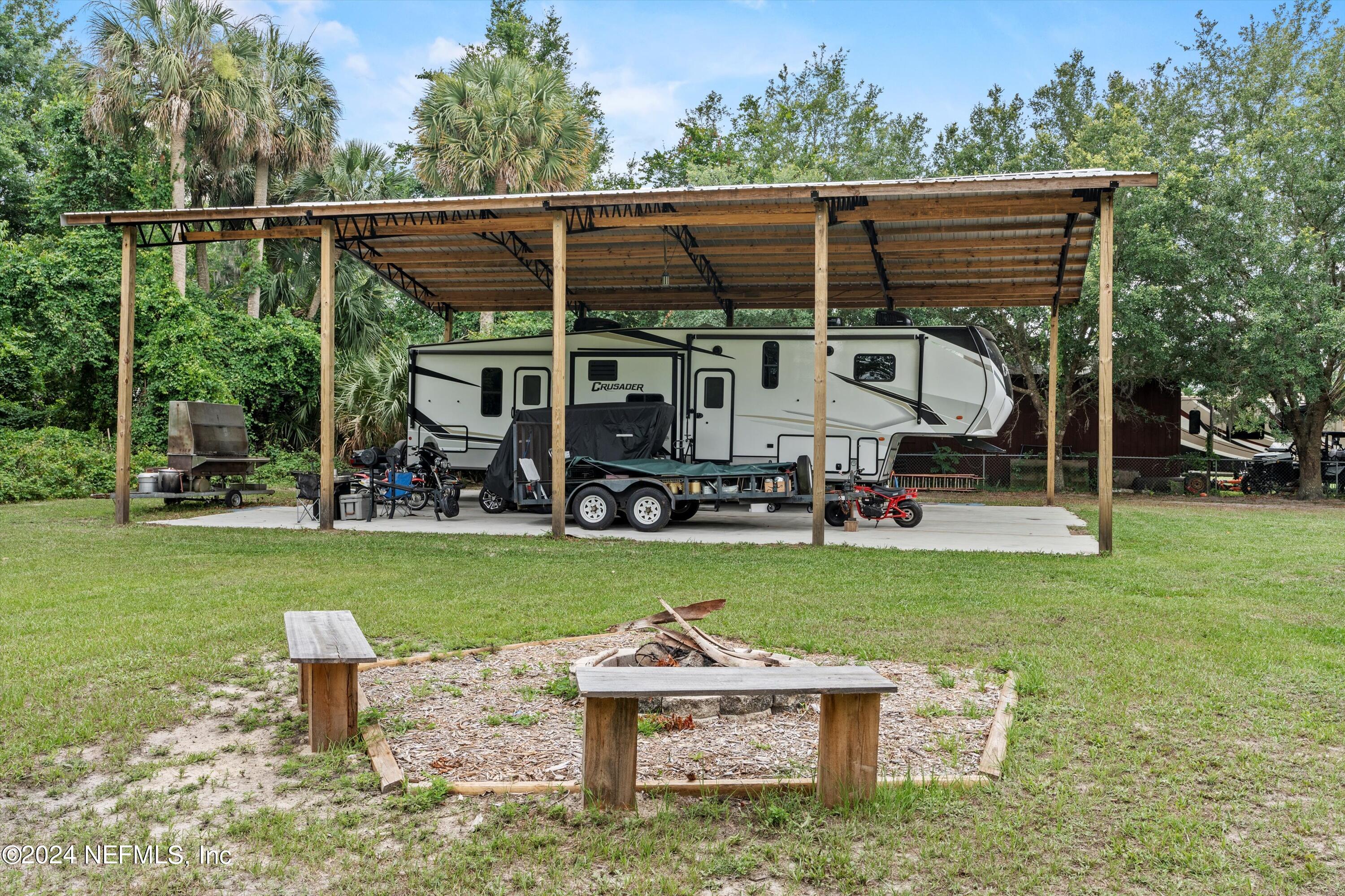 104 Wippletree Road Palatka, FL 32177 - Photo 31 of 37 31-RV Parking