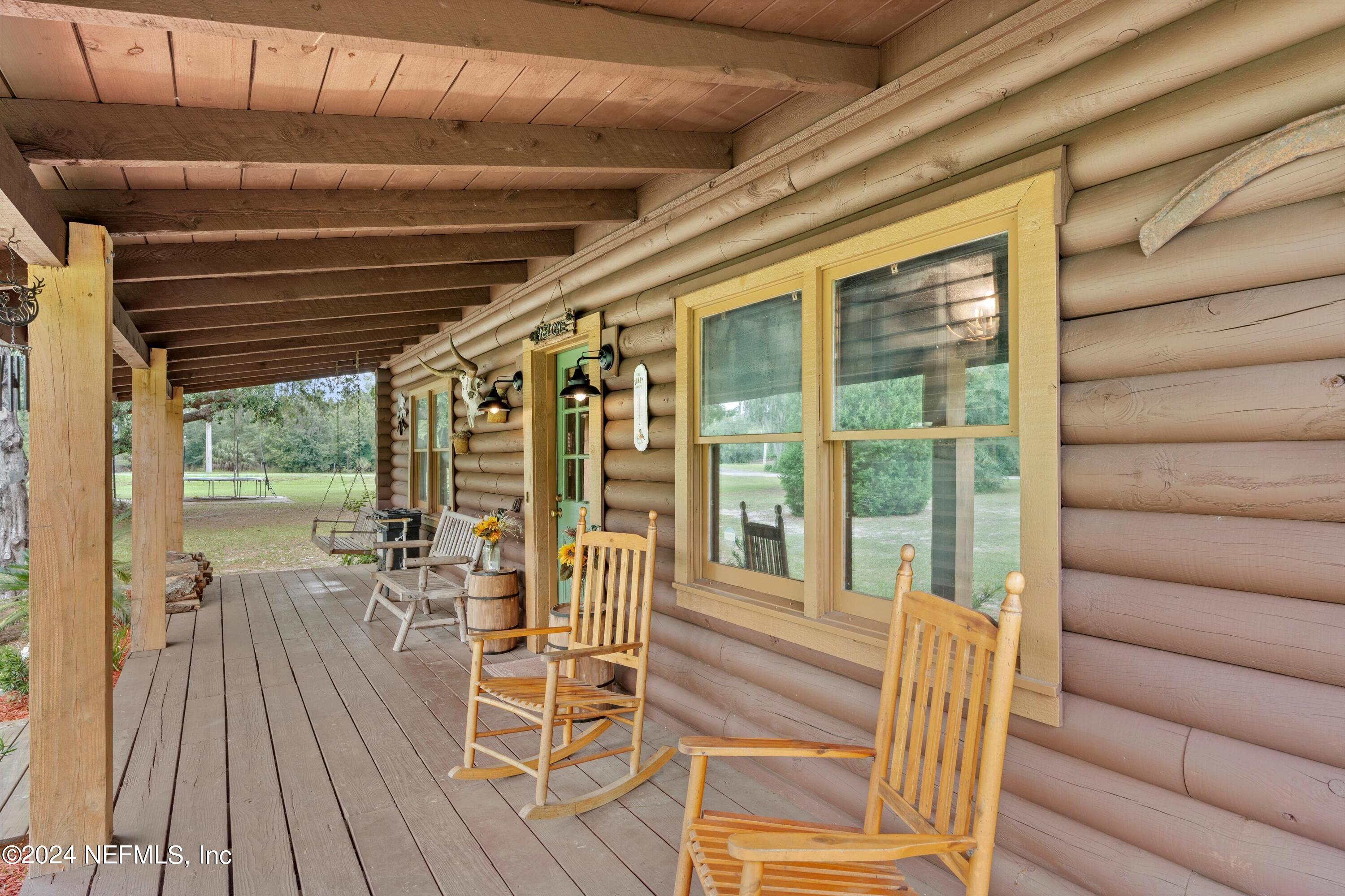 104 Wippletree Road Palatka, FL 32177 - Photo 5 of 37 05-Front Porch