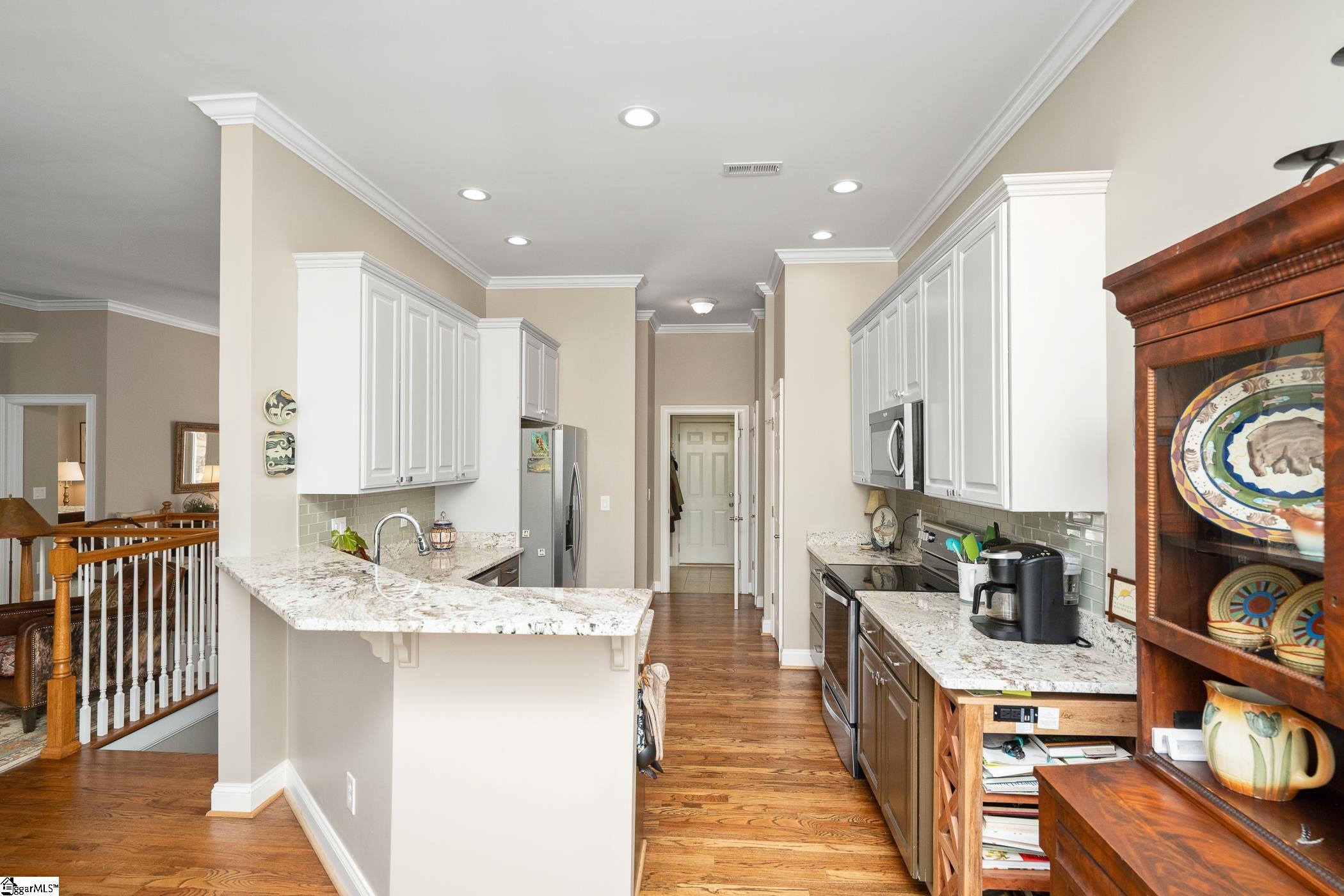 9 Belle Terre Court Greenville, SC 29609 - Photo 6 of 28