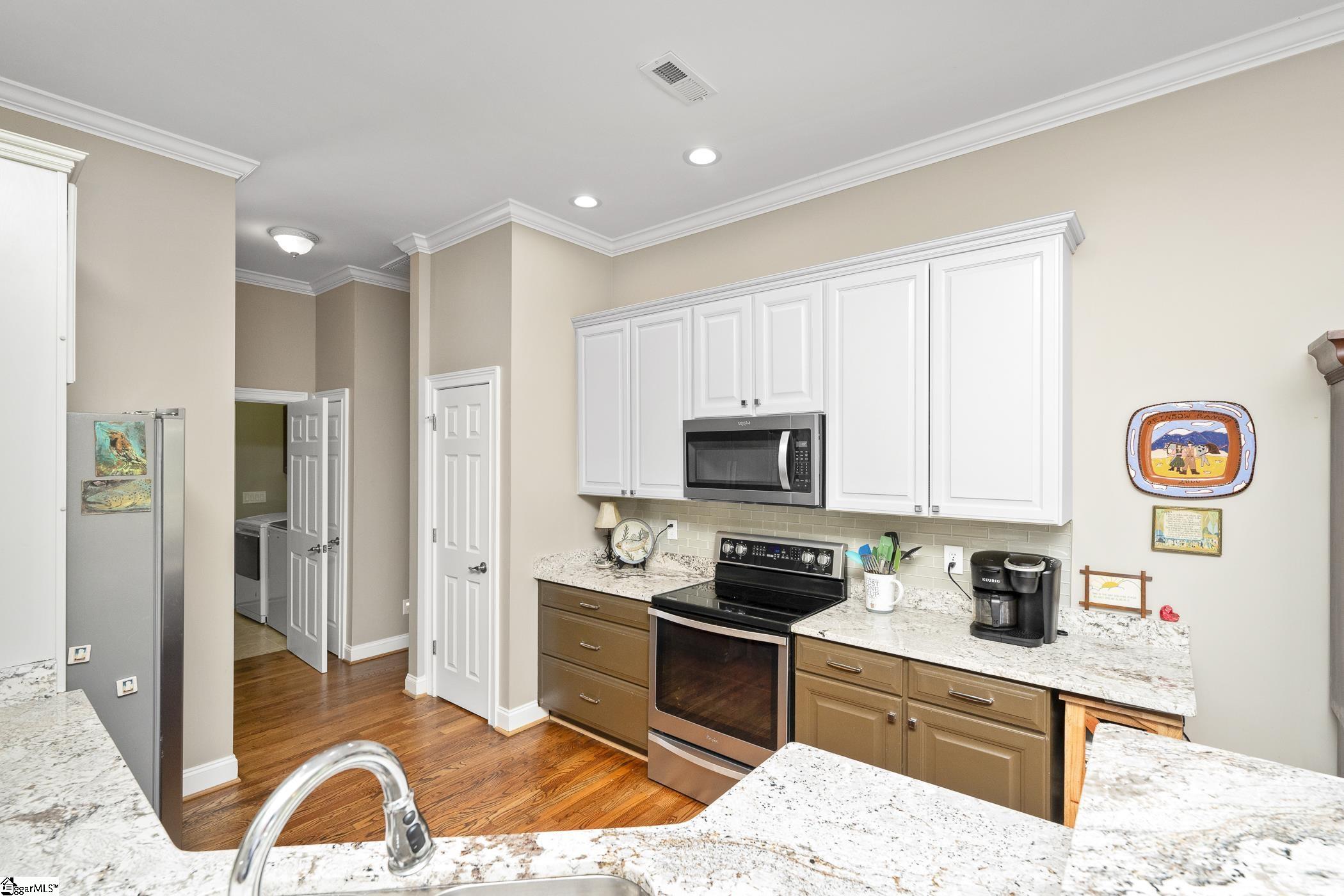 9 Belle Terre Court Greenville, SC 29609 - Photo 7 of 28