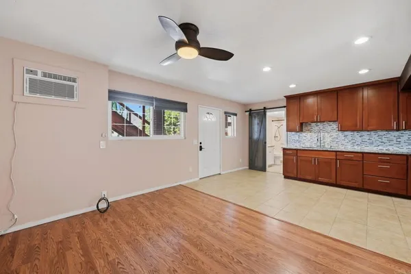 $1,900 | 1031 Country Club Drive, Escondido, CA 92029