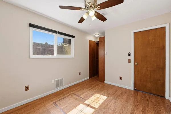 $1,900 | 1031 Country Club Drive, Escondido, CA 92029