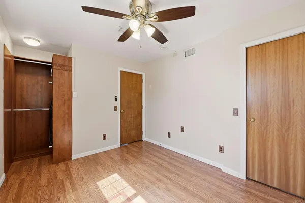 $1,900 | 1031 Country Club Drive, Escondido, CA 92029