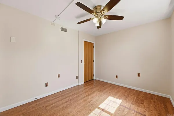 $1,900 | 1031 Country Club Drive, Escondido, CA 92029