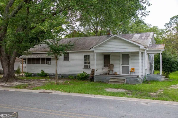 $50,000 | 7 Burke Street, Baxley, GA 31513