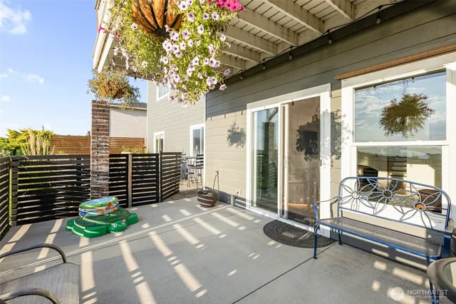 a house view with a outdoor space