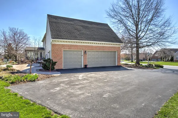 $775,000 | 1021 Steeplechase Drive, Lancaster, PA 17601