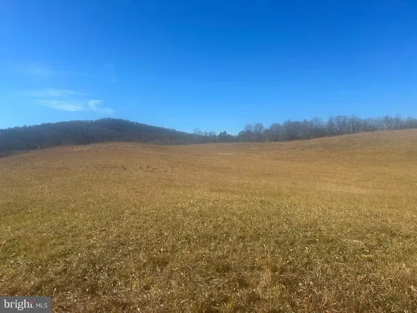 $890,000 | 342 South Poes Road, Amissville, VA 20106