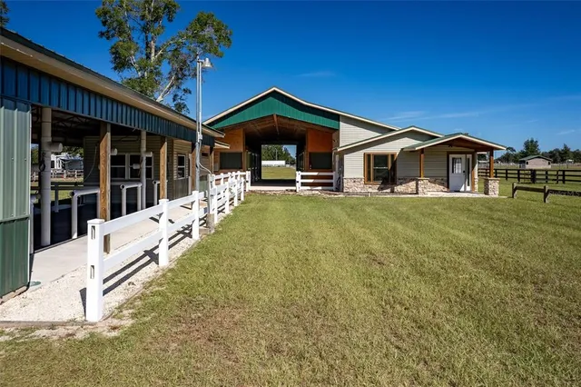 $950,000 | 20221 Southwest 5th Place, Dunnellon, FL 34431