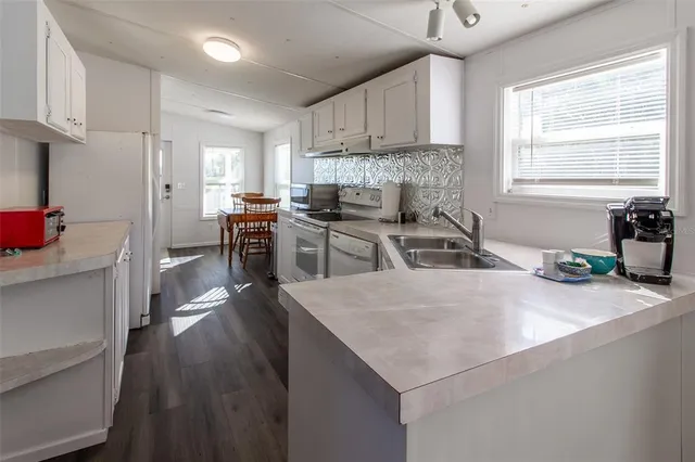 $950,000 | 20221 Southwest 5th Place, Dunnellon, FL 34431