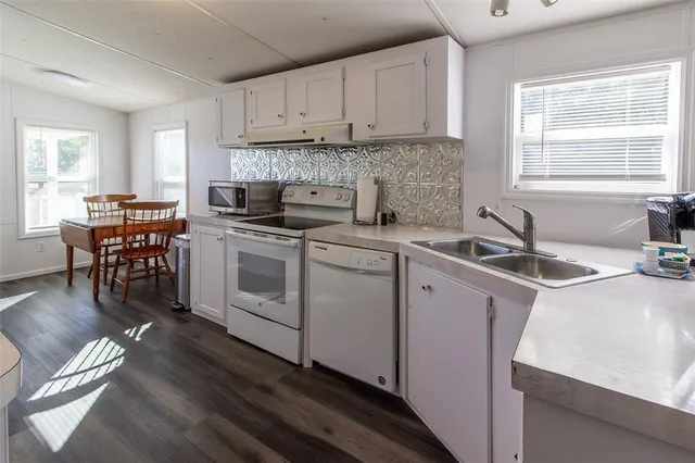 $950,000 | 20221 Southwest 5th Place, Dunnellon, FL 34431