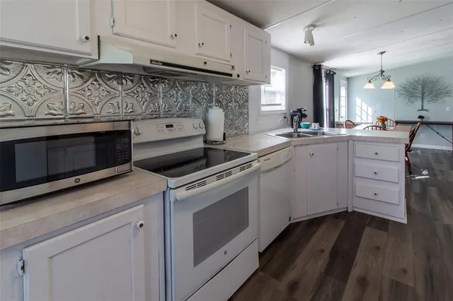 $950,000 | 20221 Southwest 5th Place, Dunnellon, FL 34431