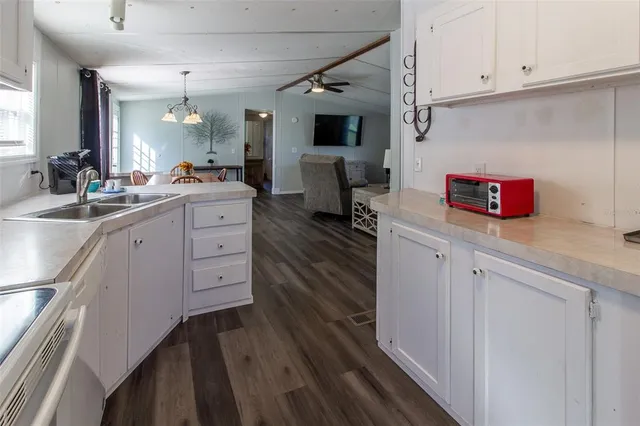 $950,000 | 20221 Southwest 5th Place, Dunnellon, FL 34431