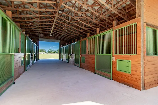 $950,000 | 20221 Southwest 5th Place, Dunnellon, FL 34431