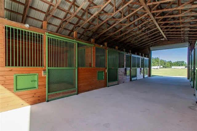 $950,000 | 20221 Southwest 5th Place, Dunnellon, FL 34431