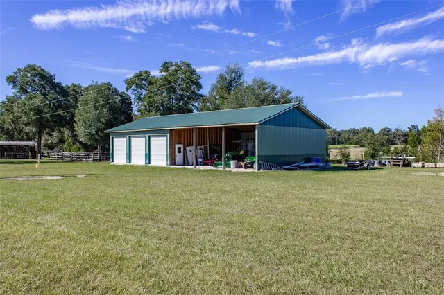 $950,000 | 20221 Southwest 5th Place, Dunnellon, FL 34431