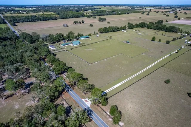 $950,000 | 20221 Southwest 5th Place, Dunnellon, FL 34431