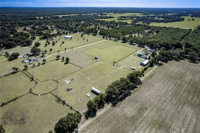 $950,000 | 20221 Southwest 5th Place, Dunnellon, FL 34431