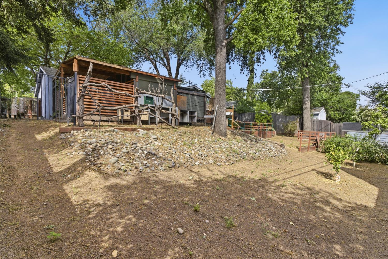 5262 Flagstone Street Carmichael, CA 95608 - Photo 8 of 31 a view of a house with a snow in the yard