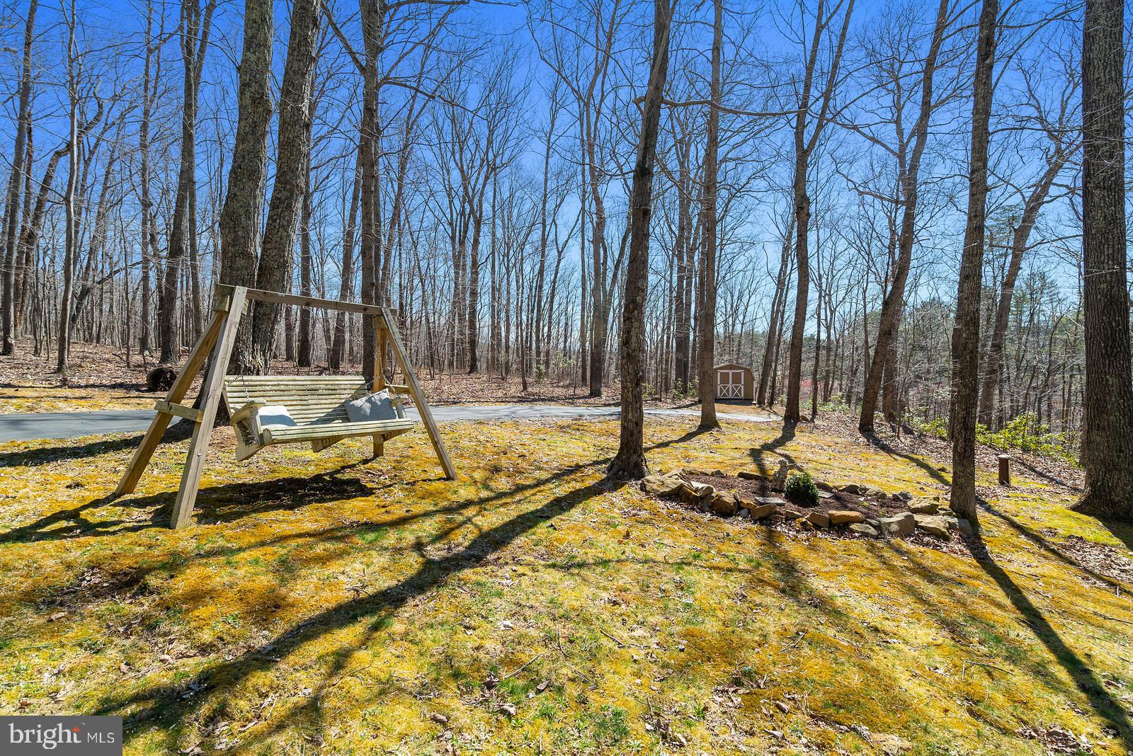6383 Wilson Road Marshall, VA 20115 - Photo 4 of 20