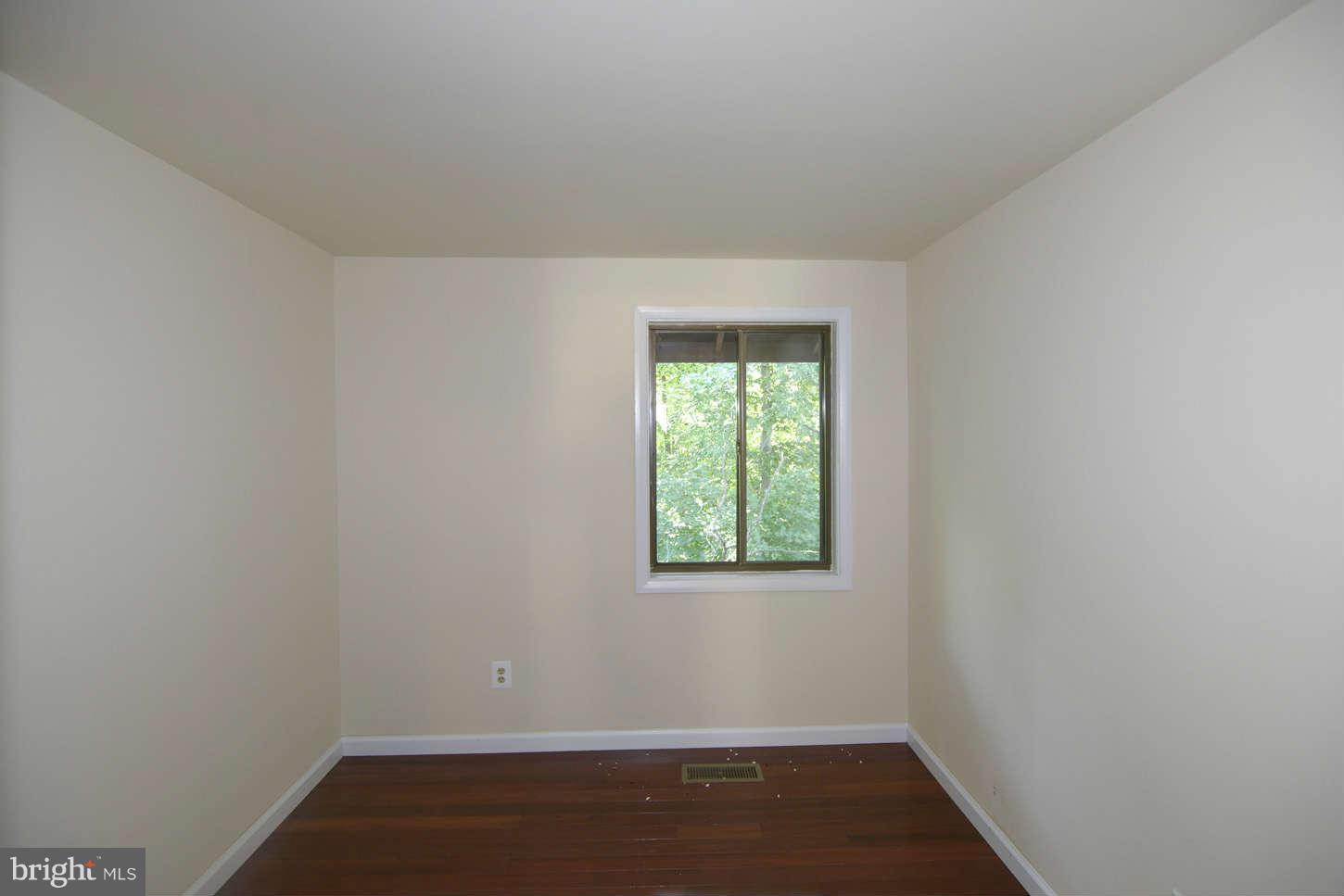 8902 Footed Ridge Columbia, MD 21045 - Photo 14 of 20 Bedroom