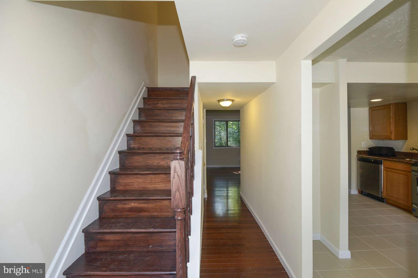 8902 Footed Ridge Columbia, MD 21045 - Photo 3 of 20 Interior General