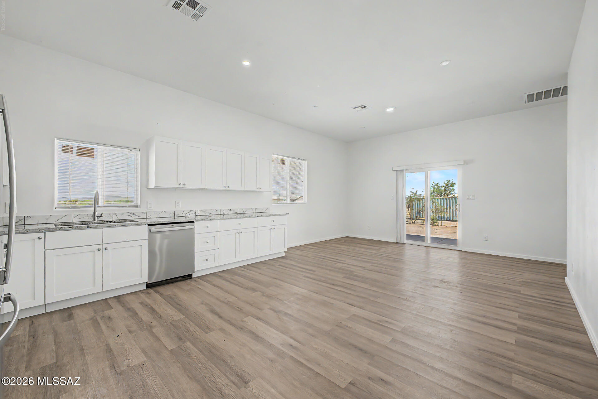 8895 South Marstellar Road Tucson, AZ 85736 - Photo 3 of 41 19 - Marstellar