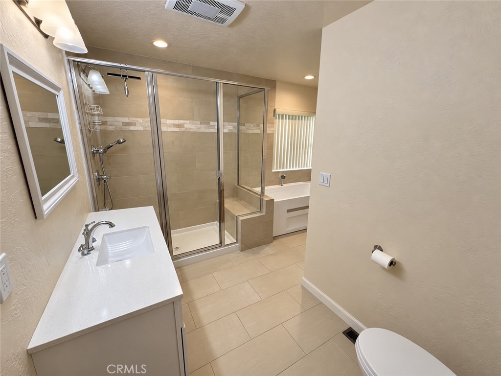 975 Hospital Road Lake Arrowhead, CA 92352 - Photo 37 of 67 Master Bath