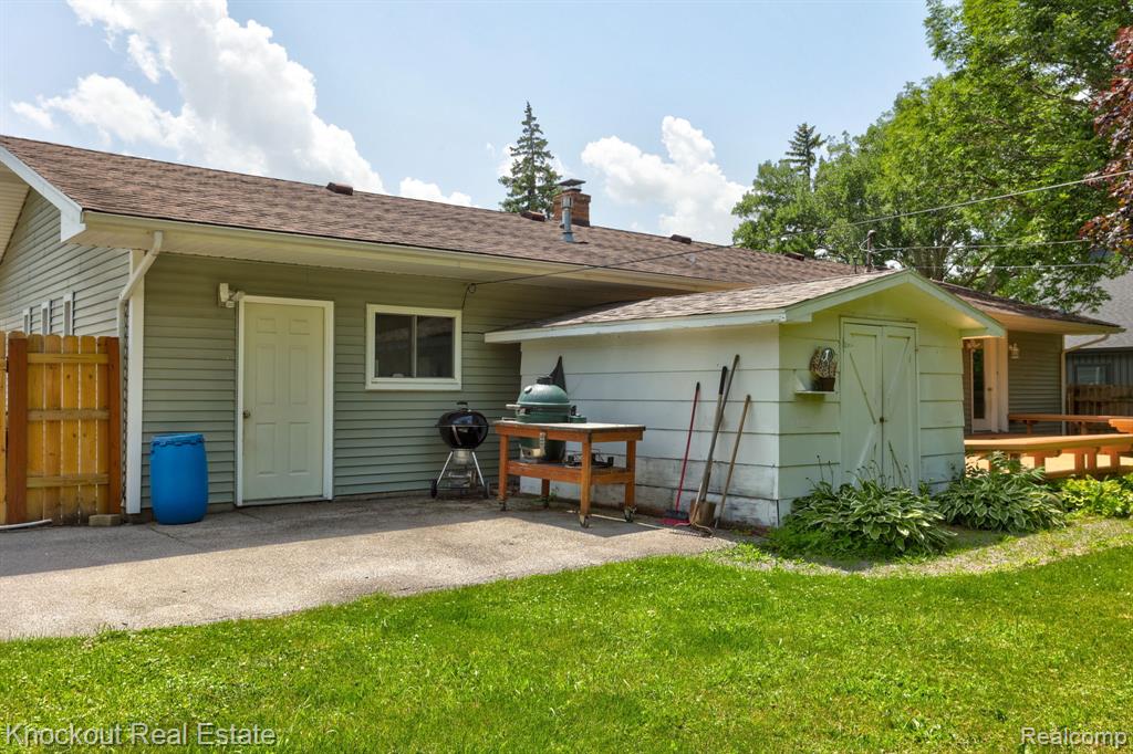 2015 Midland Road Bay City, MI 48706 - Photo 39 of 47 Gallery Image 39