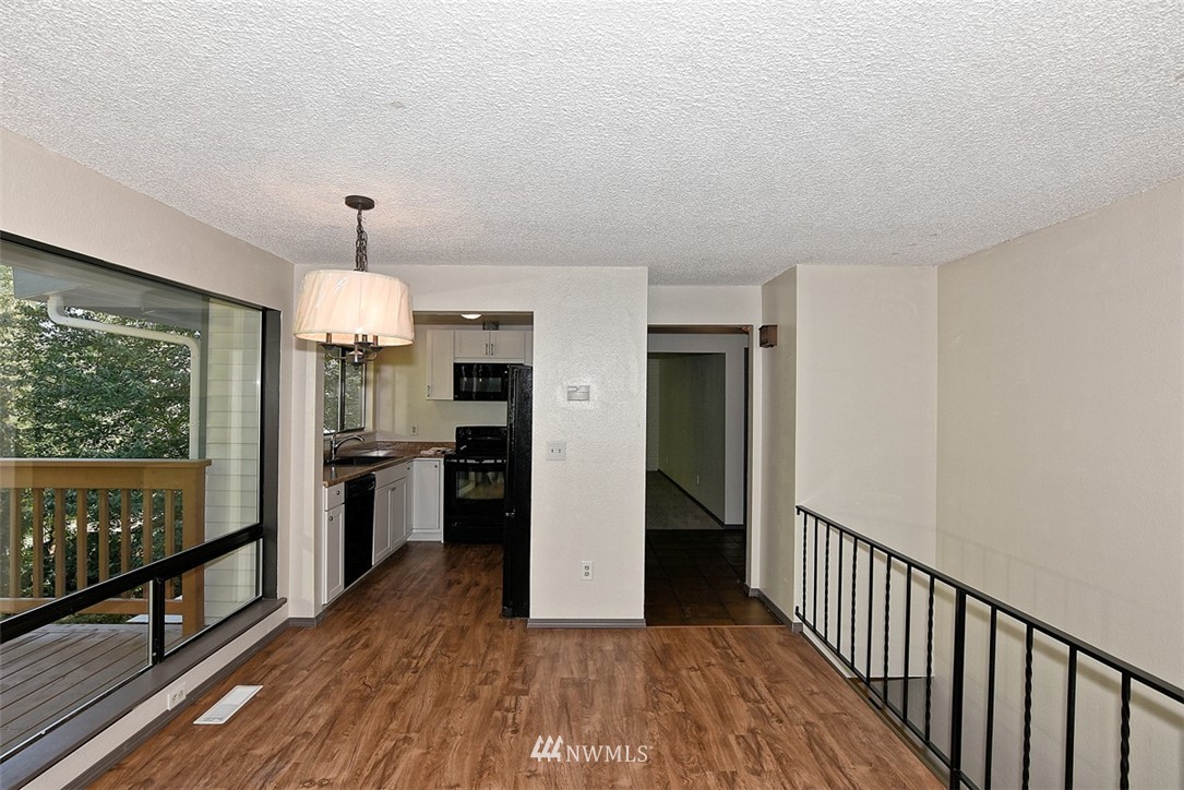 19401 Winesap Road Bothell, WA 98012 - Photo 8 of 24