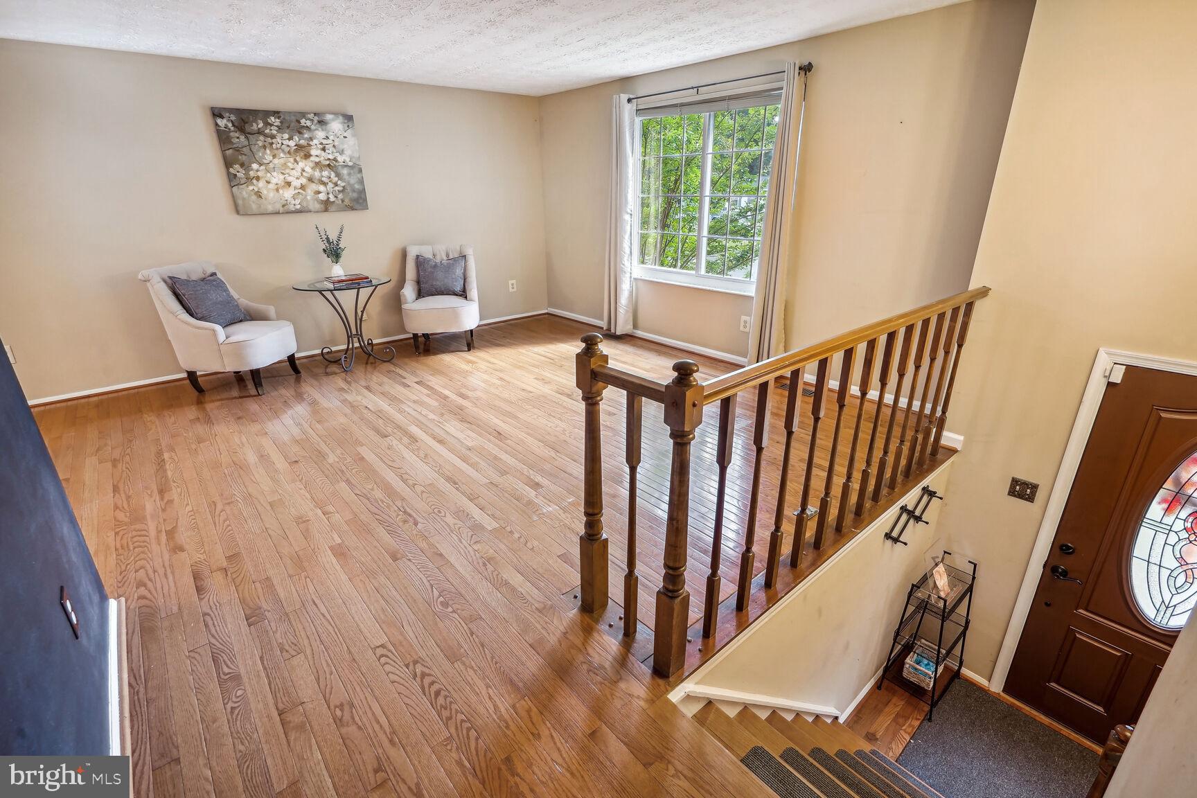 127 Forest Ridge Drive Sterling, VA 20164 - Photo 4 of 29