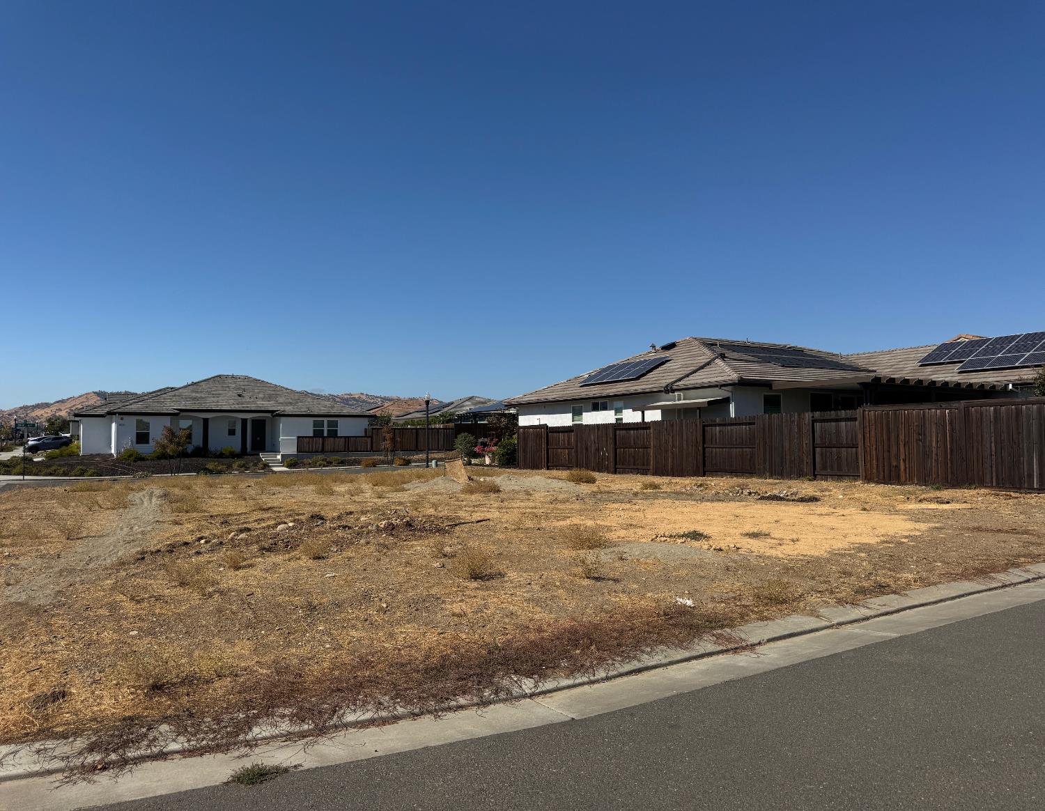 771 Graf Way Winters, CA 95694 - Photo 8 of 16 a backyard of a house