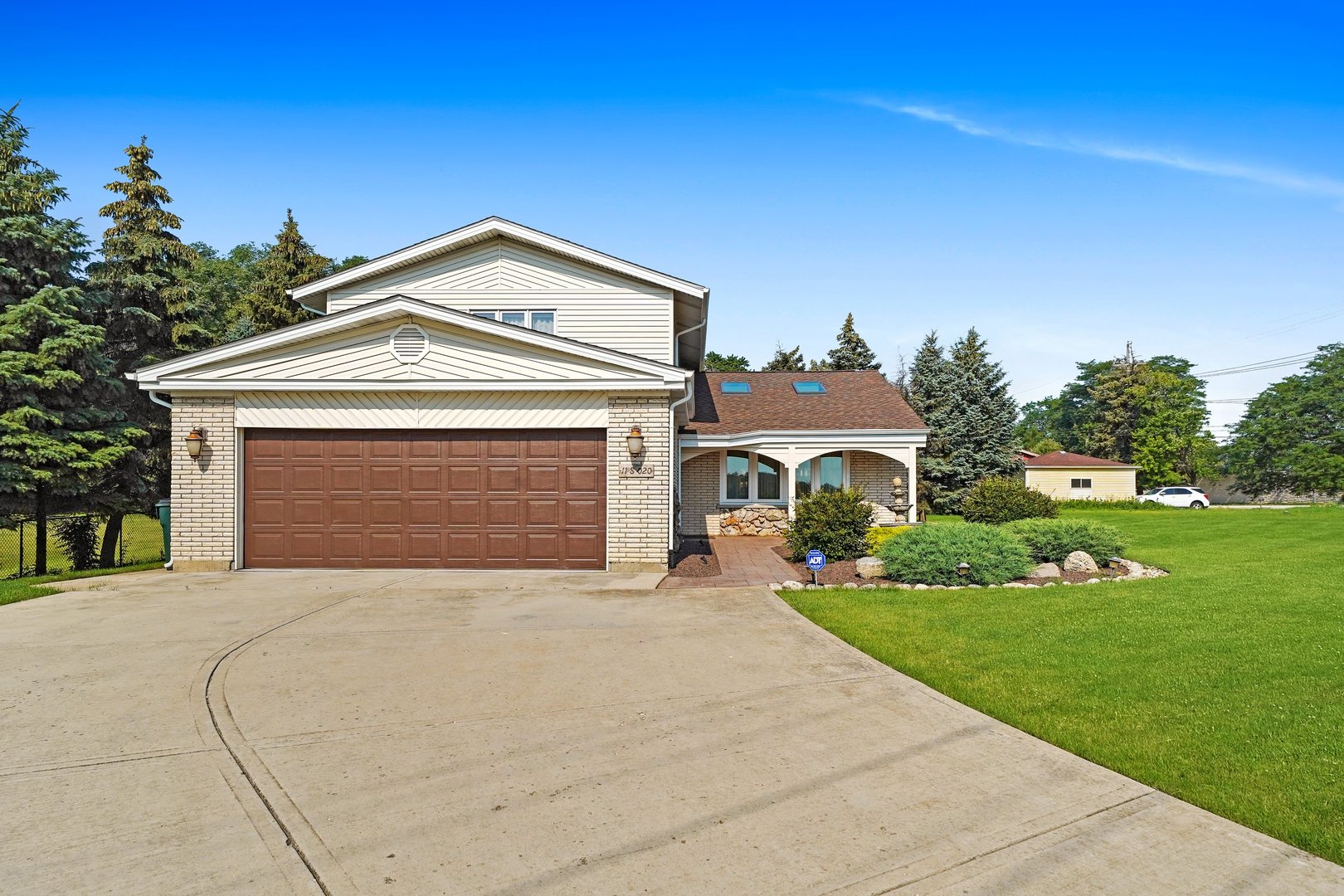 11-s020 South Frontage Road Lemont, IL 60439 - Photo 1 of 46