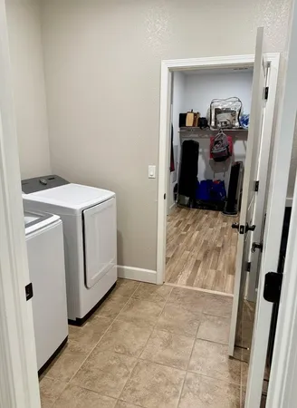 a view of walk in closet