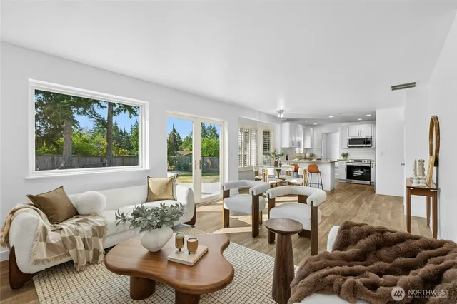 $1,000,000 | 1132 Crawford Road, Lynnwood, WA 98036