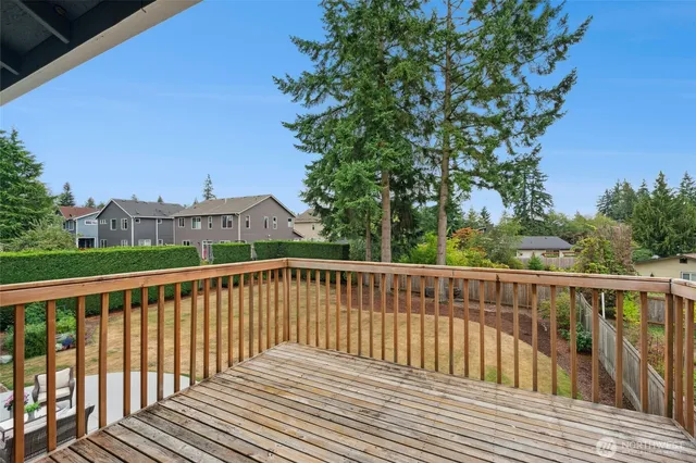 $1,000,000 | 1132 Crawford Road, Lynnwood, WA 98036
