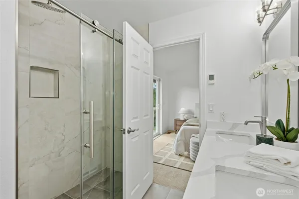 $1,000,000 | 1132 Crawford Road, Lynnwood, WA 98036