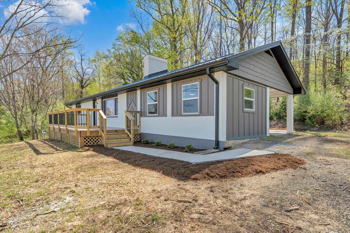 85 Little Paws Lane Fincastle, VA 24090 - Photo 2 of 47 055-MIB09652